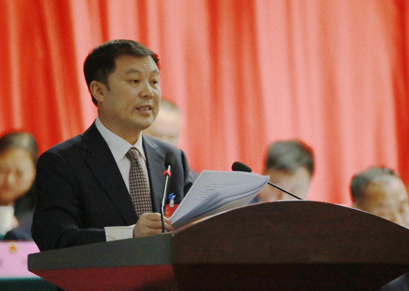 0刘连文作人大常委会工作报告.jpg